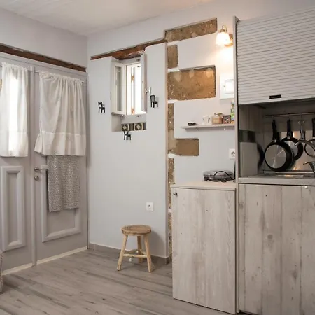 بيت ضيافة Cozy - In The Heart Of Village سكيروس